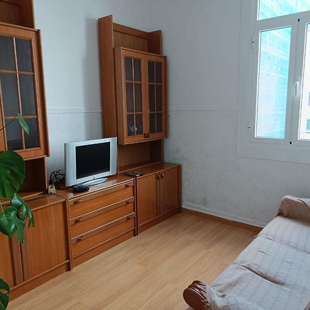 Piso Antiguo, Muebles Viejos, Muy Sencillo, Alquilado En Invierno A Estudiantes, Sin Ascensor, Cocina Antigua A Gas, Edificio Muy Antiguo Apartment A Coruna Bagian luar foto