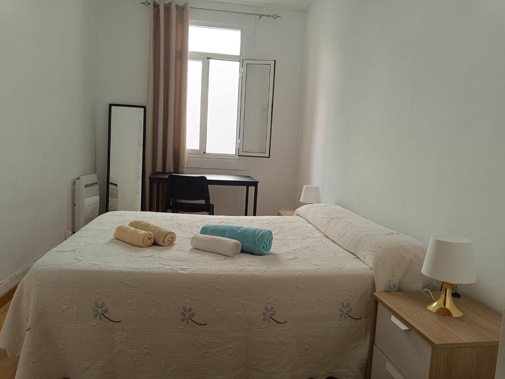 Piso Antiguo, Muebles Viejos, Muy Sencillo, Alquilado En Invierno A Estudiantes, Sin Ascensor, Cocina Antigua A Gas, Edificio Muy Antiguo Apartment A Coruna Bagian luar foto